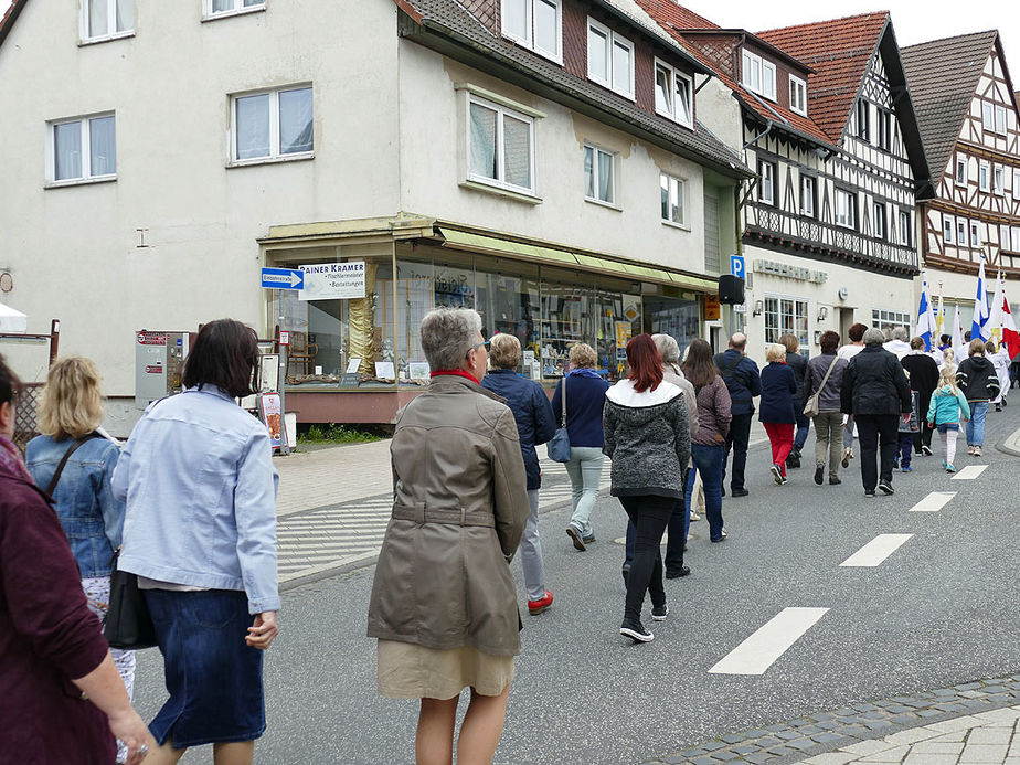 Bittprozession an Christi Himmelfahrt (Foto: Karl-Franz Thiede)